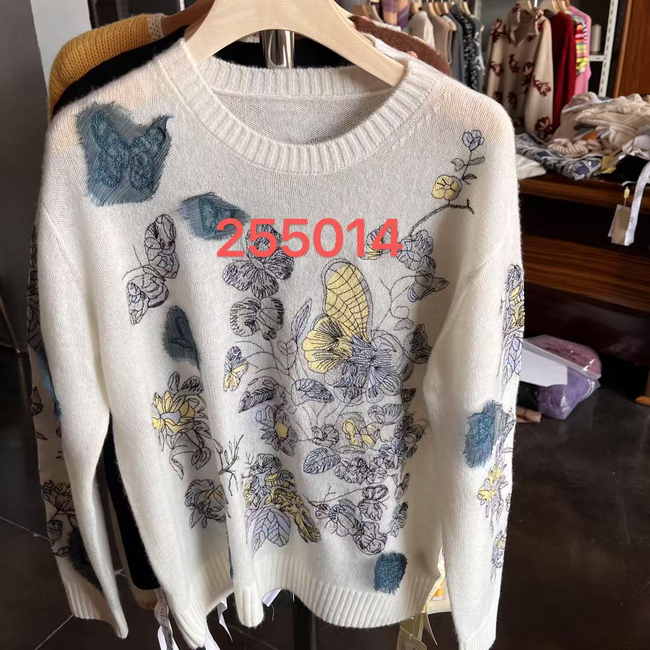 【百分百山羊绒】255014高端轻奢蝴蝶花卉款圆领羊绒衫