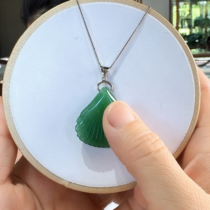 开***6密玉（石英质玉）未镶嵌颈饰