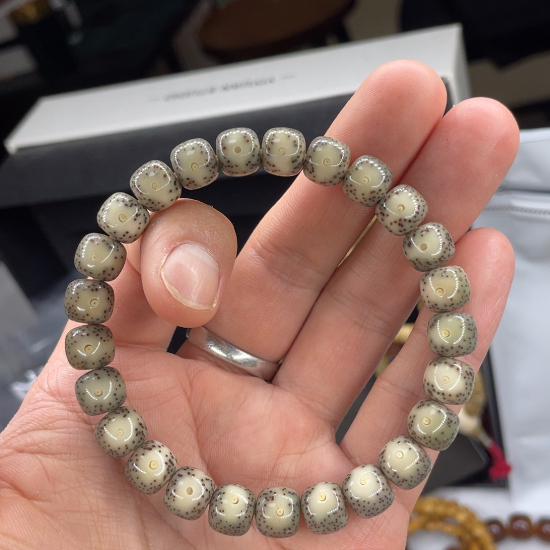 星月菩提手串银标款9黄金瞳