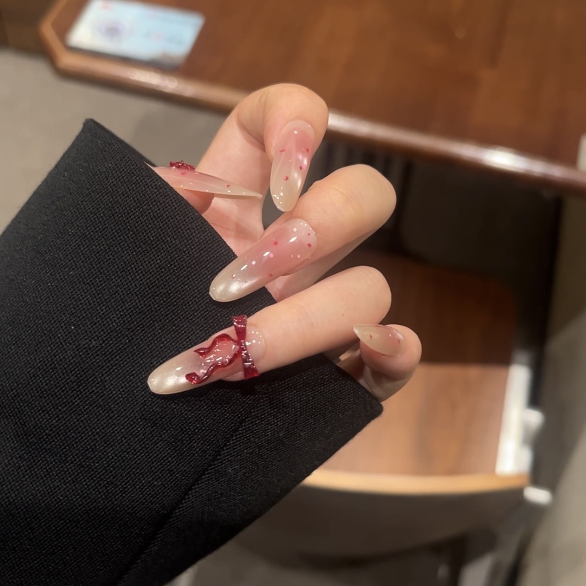 99】玻璃珠猫眼波点腮红立体蝴蝶结穿戴甲显白高级感（全店3单飞
