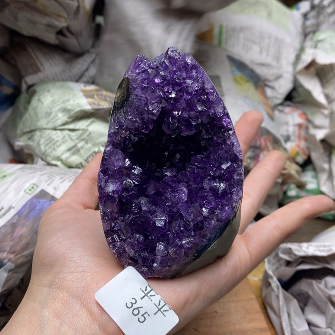 紫晶乌拉圭未镶嵌