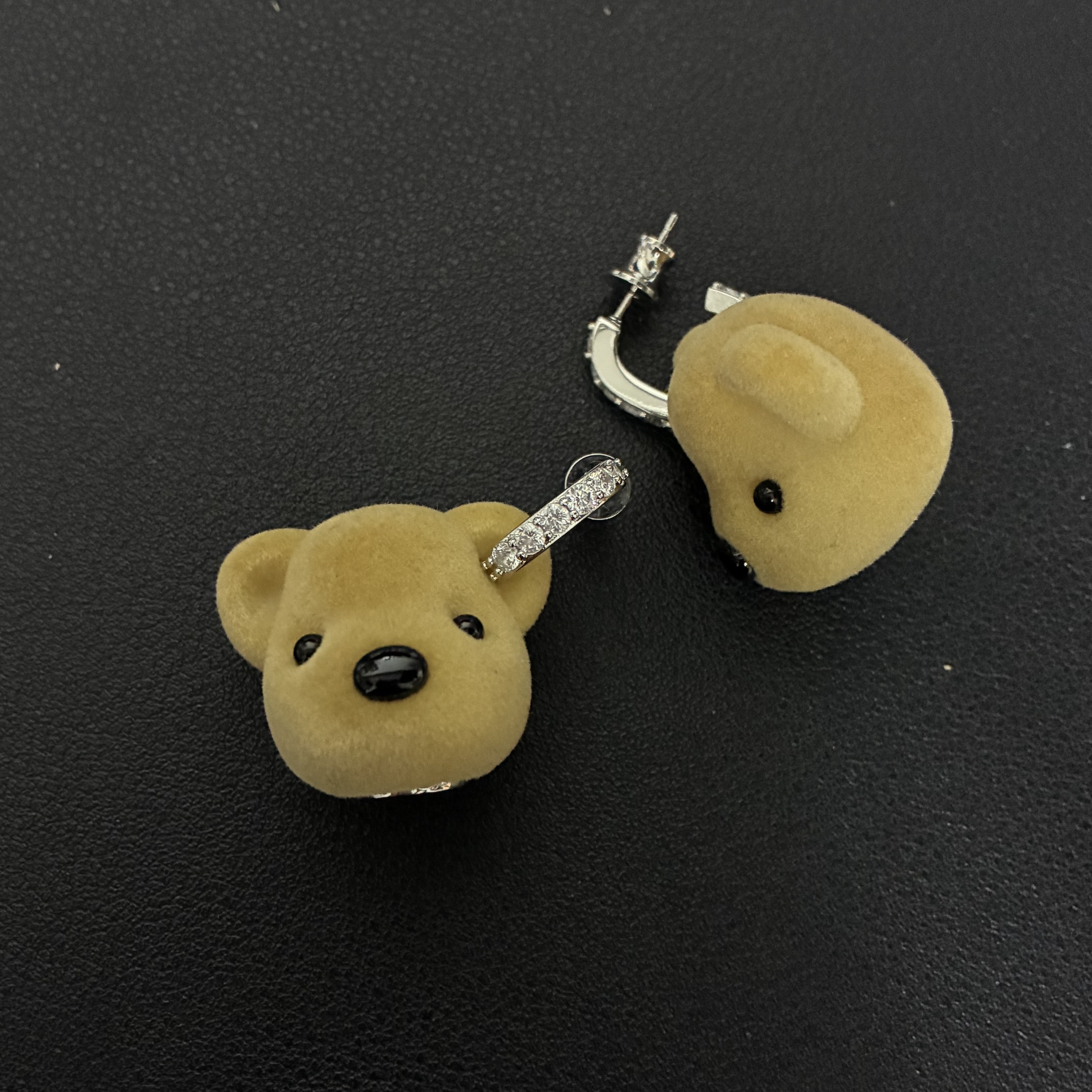 铜合金合成锆石耳饰 植绒熊头耳钉