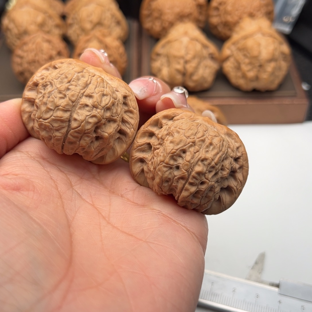文玩核桃把件血麒麟41