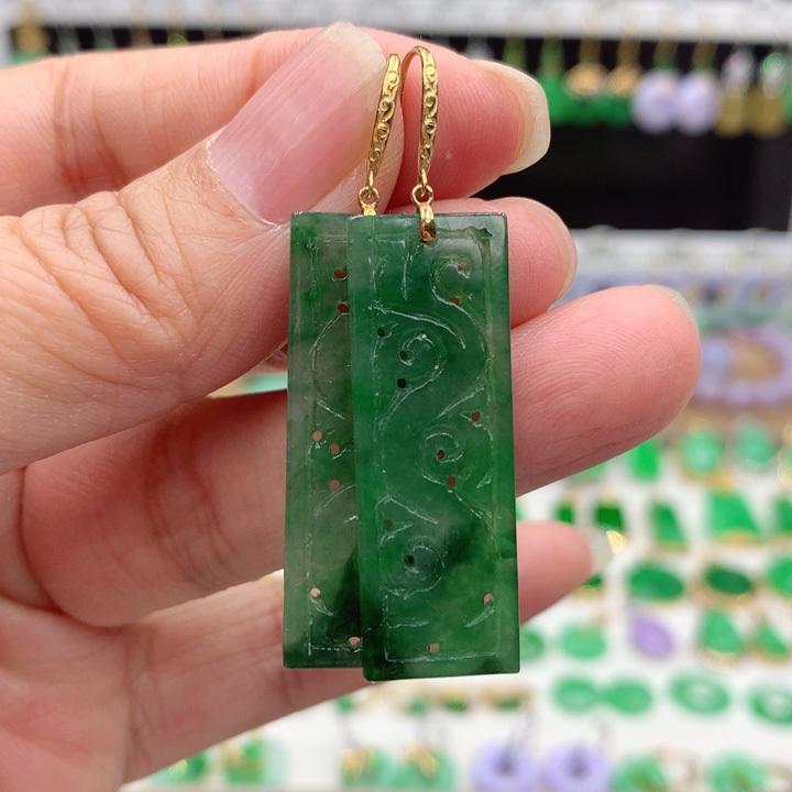 翡翠18K金镶嵌耳饰