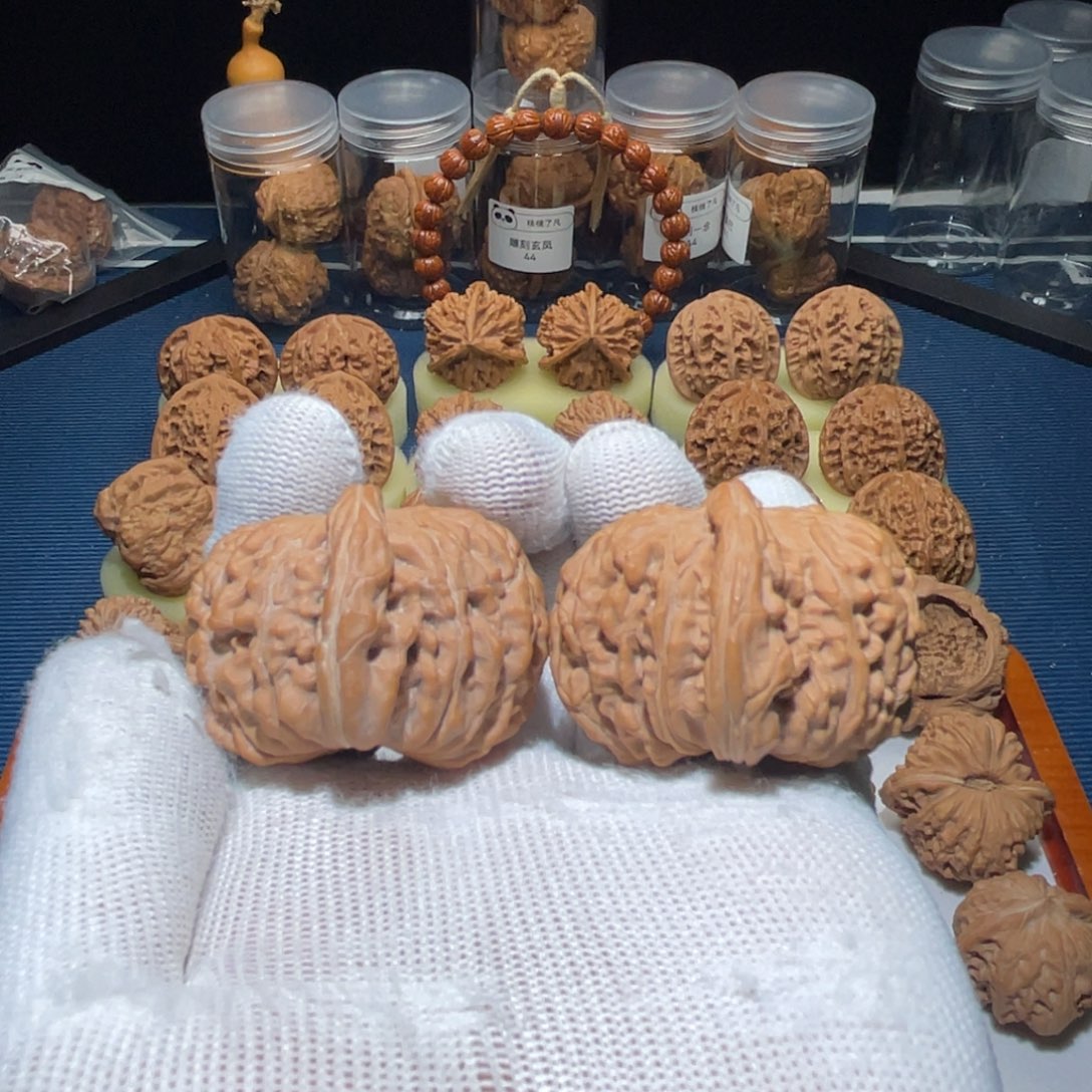 白***。文玩核桃把件蓟县南瓜楼44-45全品