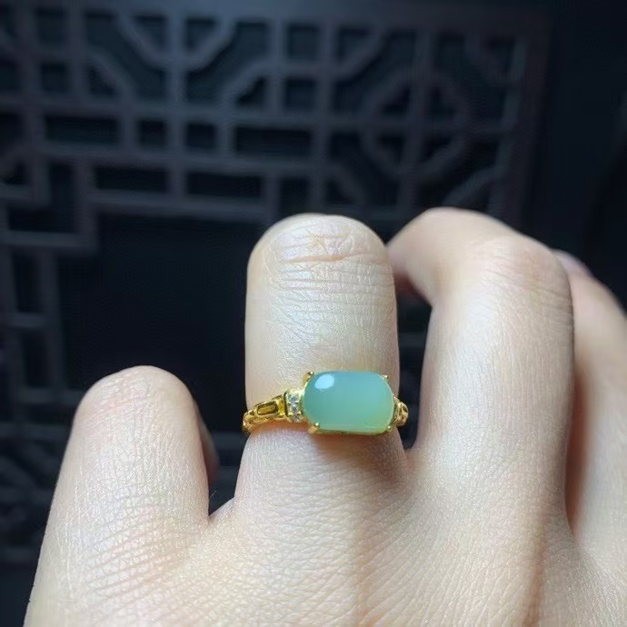 喜儿珠宝碧玉粉青戒指