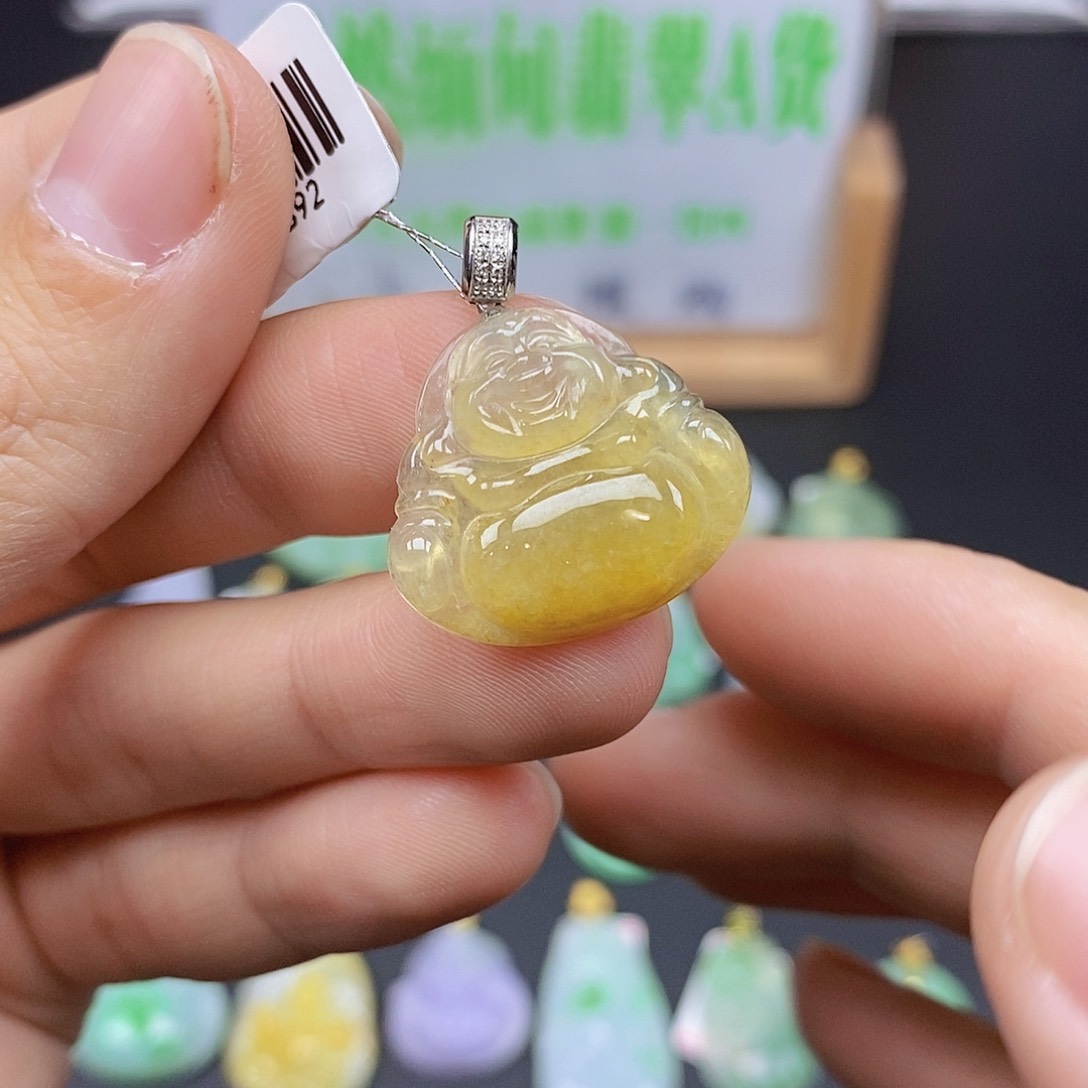 翡翠颈饰18K金镶嵌翡翠