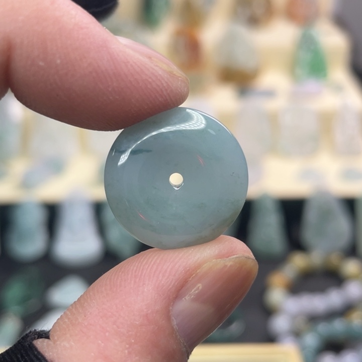 翡翠未镶嵌颈饰玉