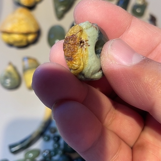 岫岩河磨玉（透闪石质玉）未镶嵌挂件