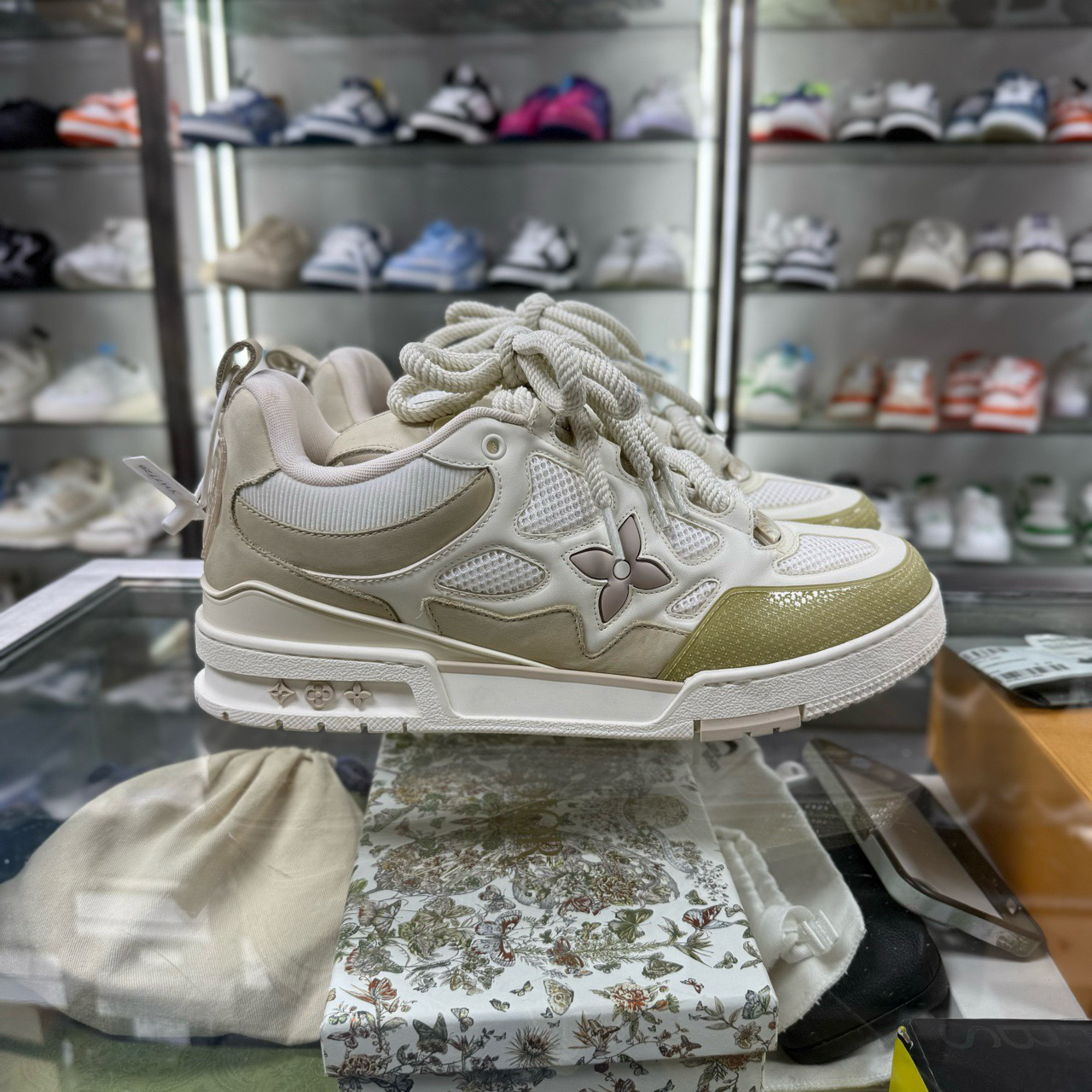 99新 LouisVuitton/路易威登 SKATE面包鞋白棕 尺码/UK10 YH7725 