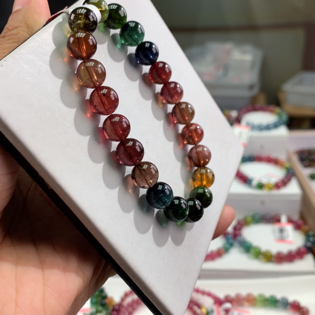 碧玺手链未镶嵌    9mm。