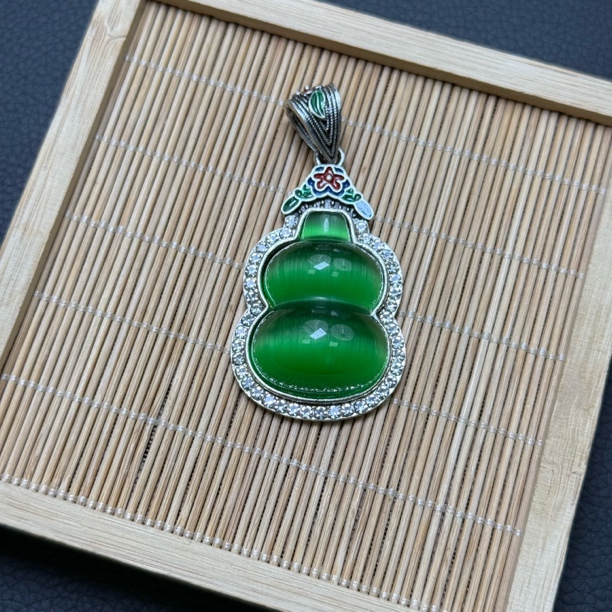 盛世典藏甄选猫眼葫芦吊坠 146