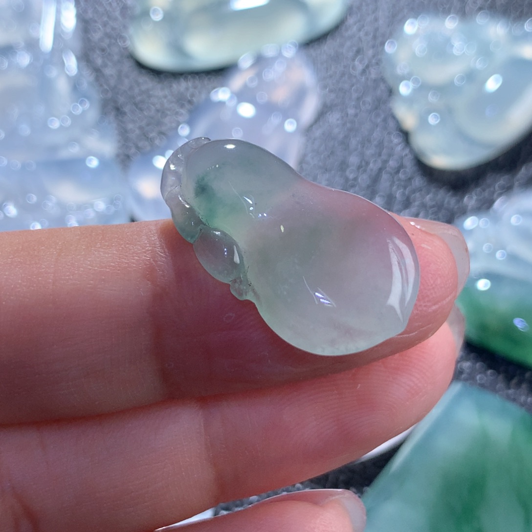 翡翠颈饰未镶嵌缅甸