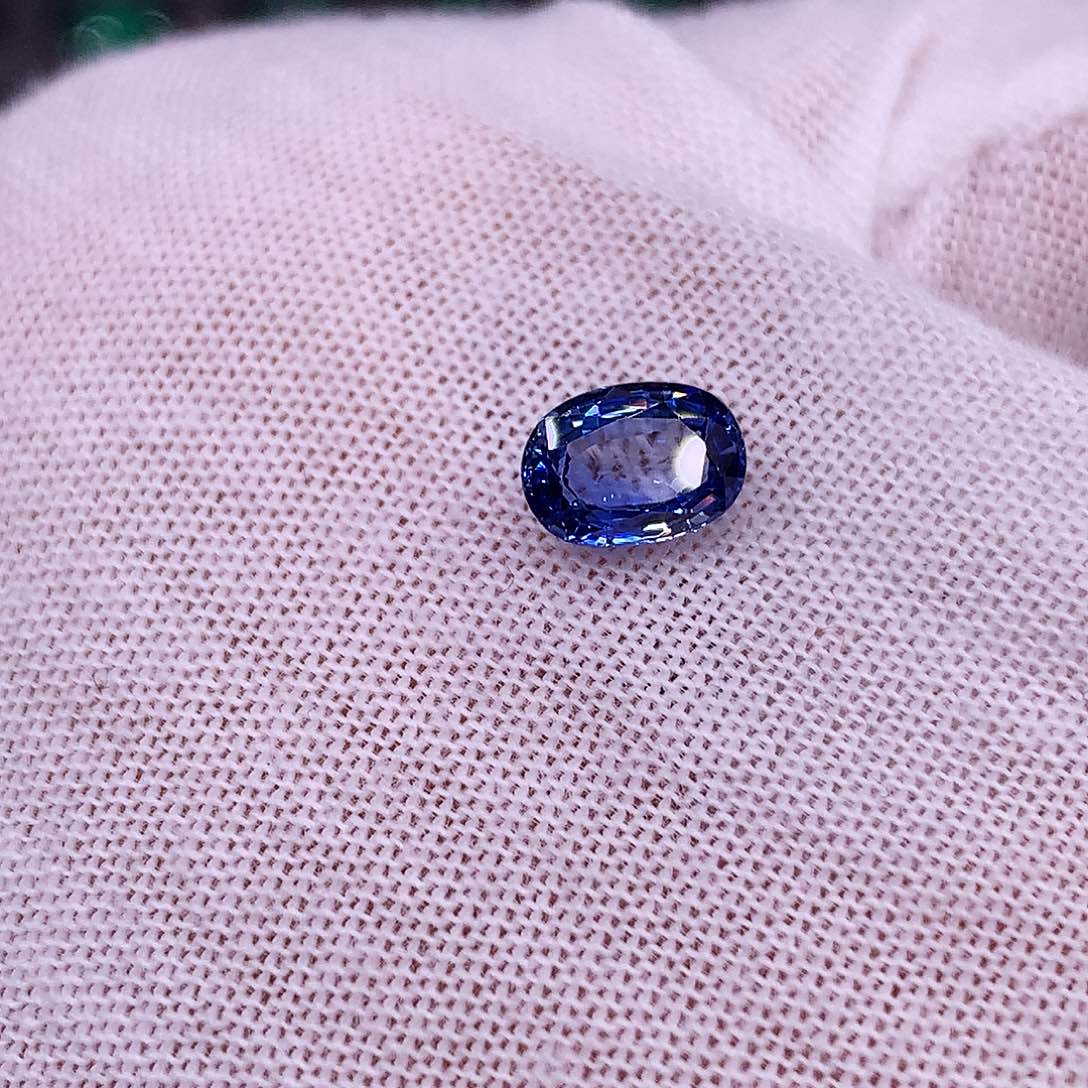 蓝宝石裸石998789665698