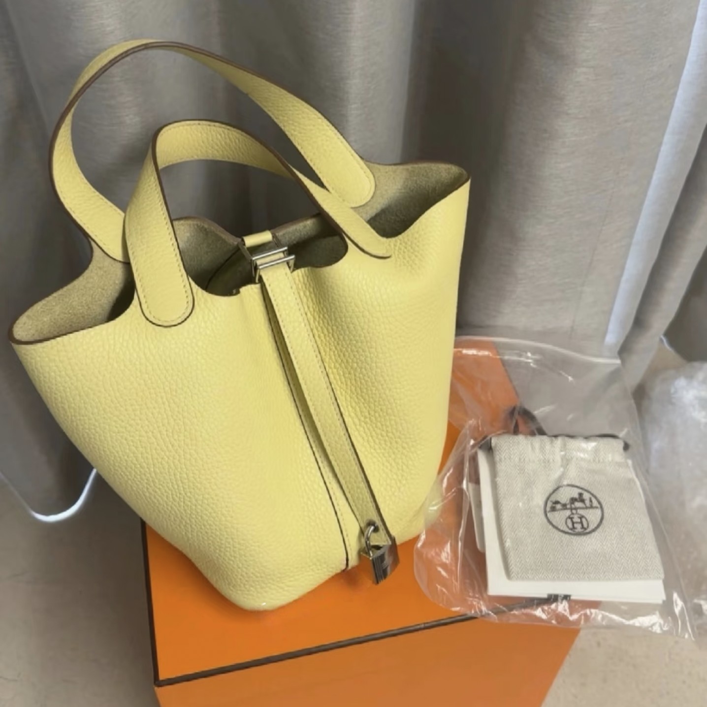 95新 Hermes/爱马仕 爱马仕菜篮子18小鸡黄 25110071-05