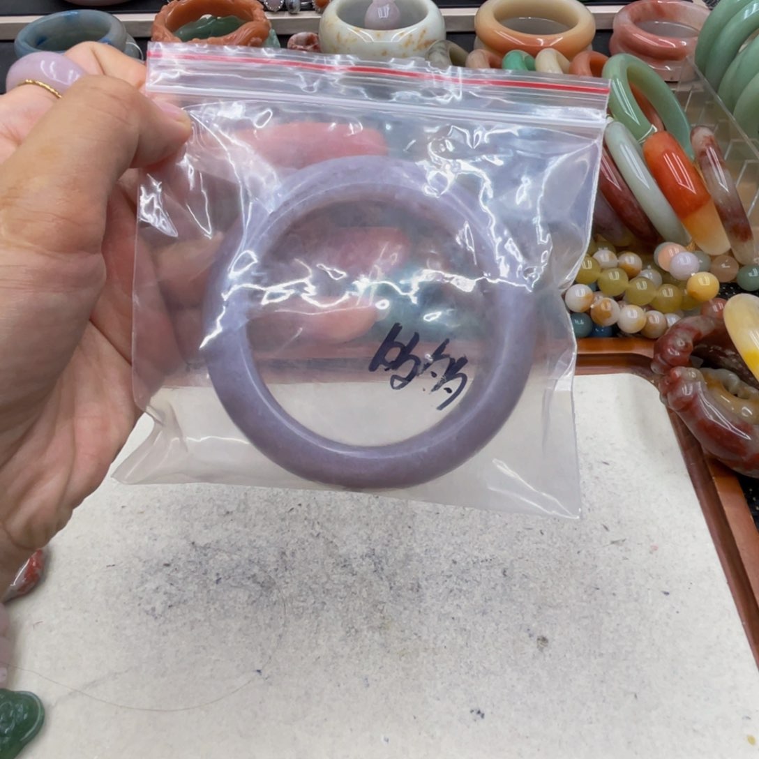 吃***豆石英质玉圈口60未镶嵌