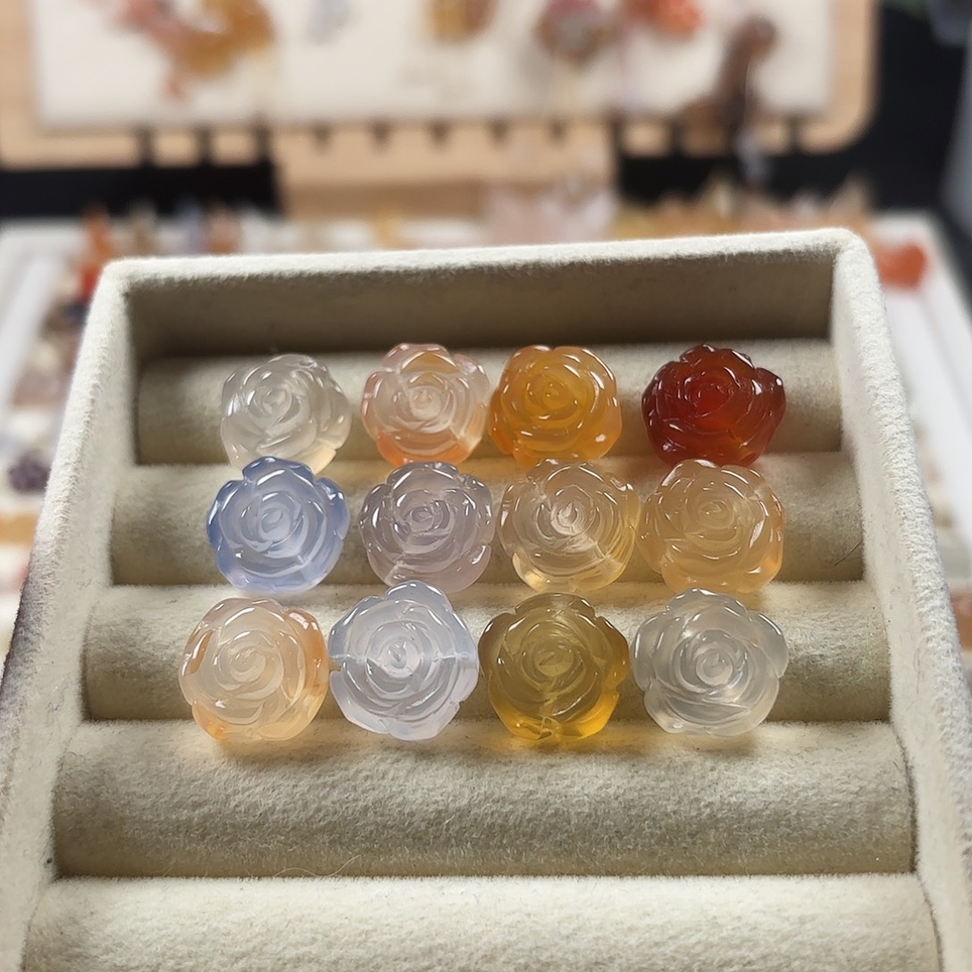 倍***你玛瑙/玉髓未镶嵌颈饰