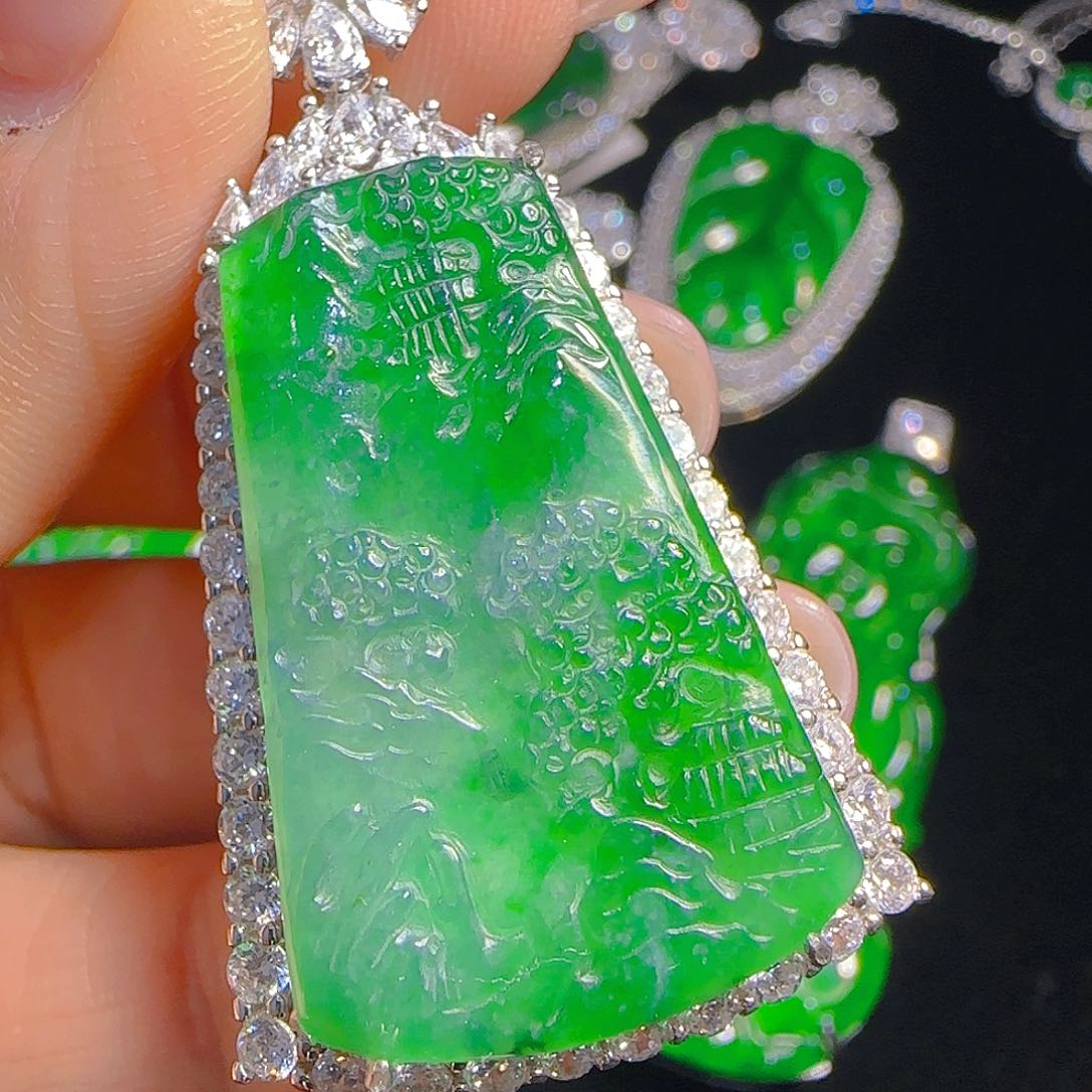 翡翠吊坠(赠链)银S925镶嵌