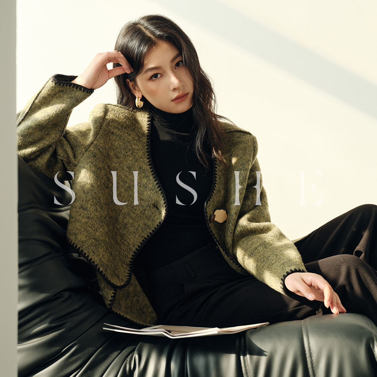 束皙SUSHE加厚毛呢围巾时尚外套冬季大衣女冬一秋冬大衣短款