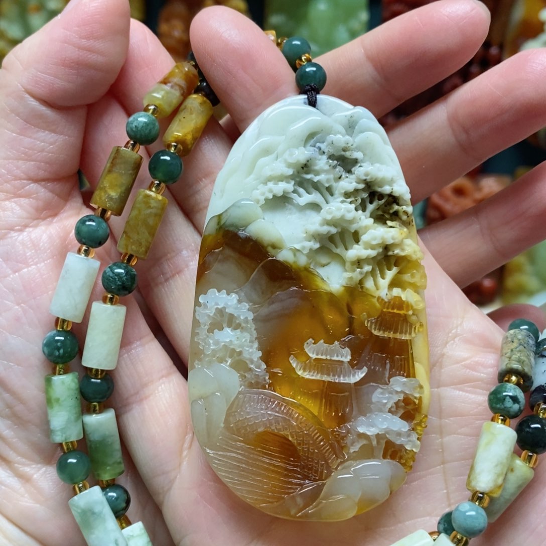 岫玉吊坠(赠链)未镶嵌