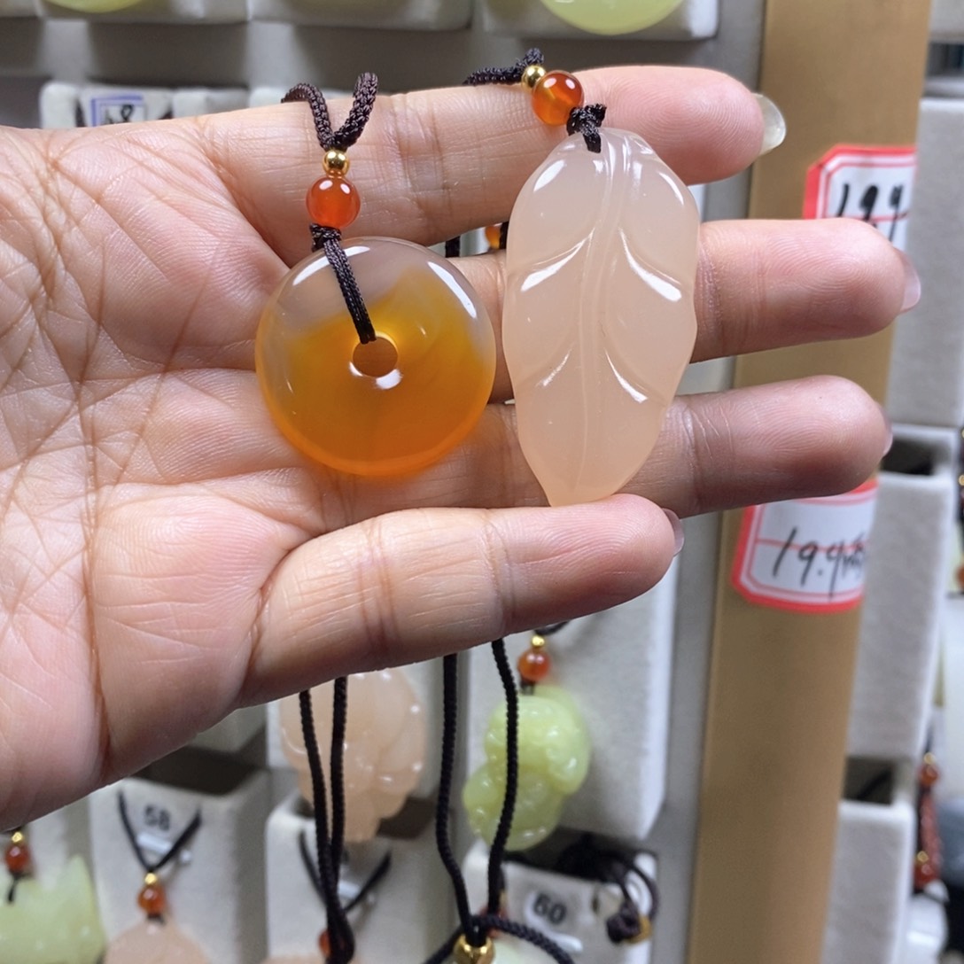 颈饰未镶嵌石英质玉（金丝玉）一****@