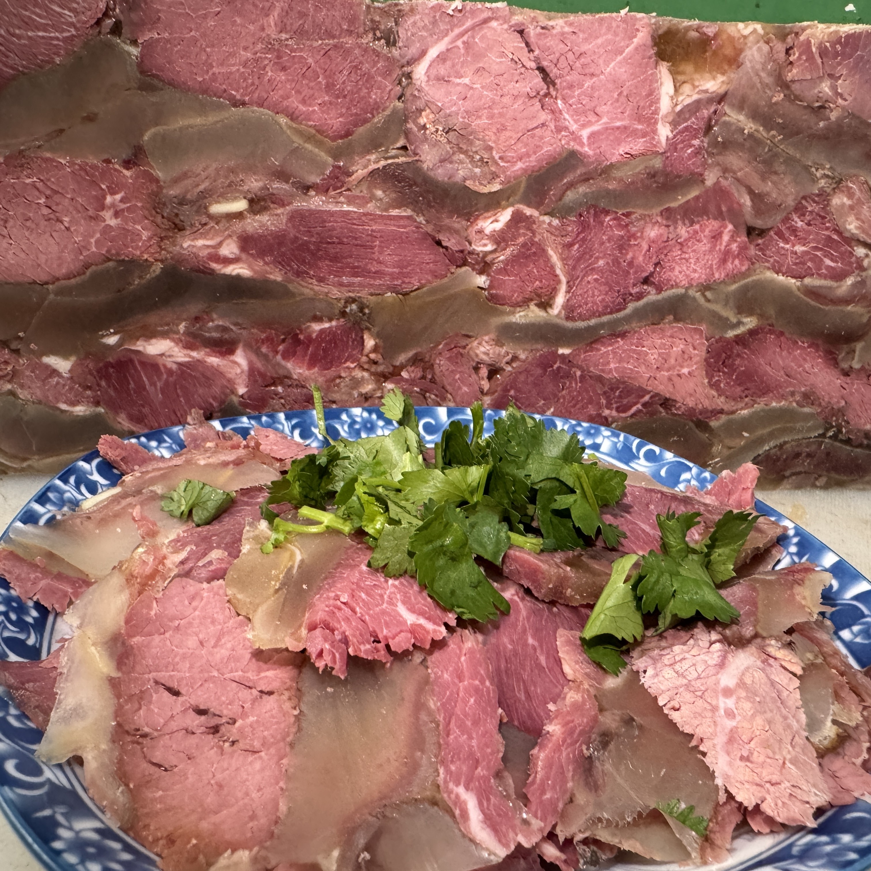 杨大锋~五香剁子牛肉～有筋有肉～带皮蹄筋和牛肉～凉拌吃不可加热