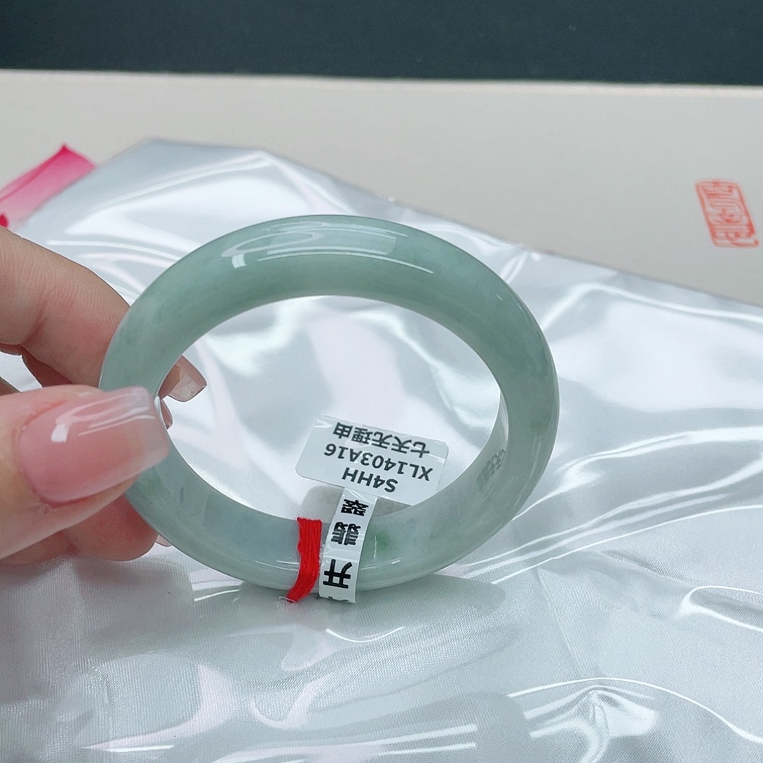 翡翠手镯未镶嵌正52.7