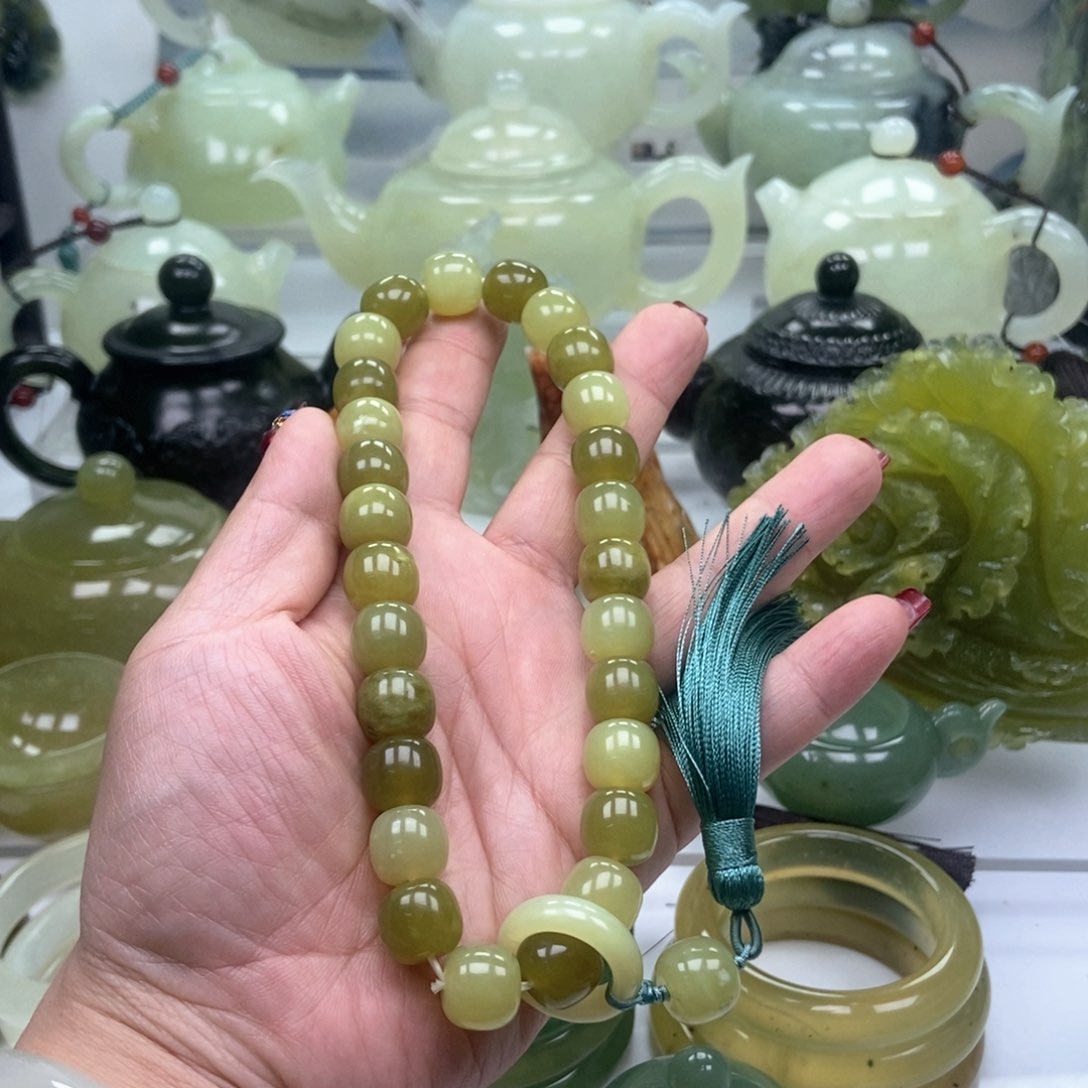 蛇纹石玉壶未镶嵌