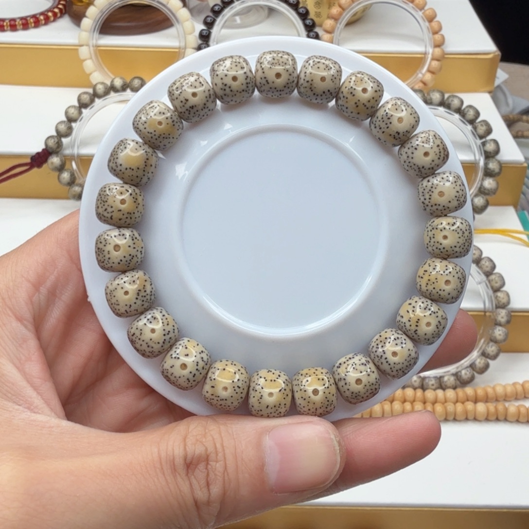 星月菩提手串石玉料骨瓷白眼睛留白小细星单圈