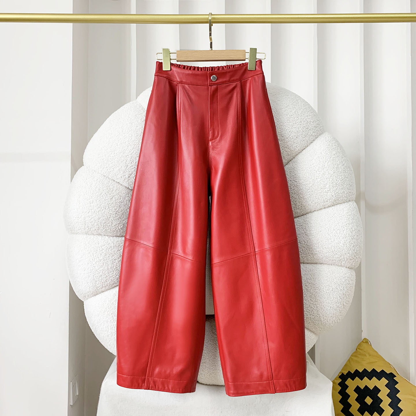 澳澜雅菲真皮皮裤秋冬新款灯笼裤松紧腰休闲绵羊皮九分哈伦裤