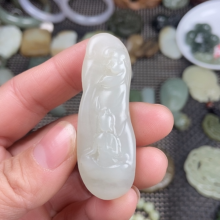 和田玉（青白玉）未镶嵌颈饰