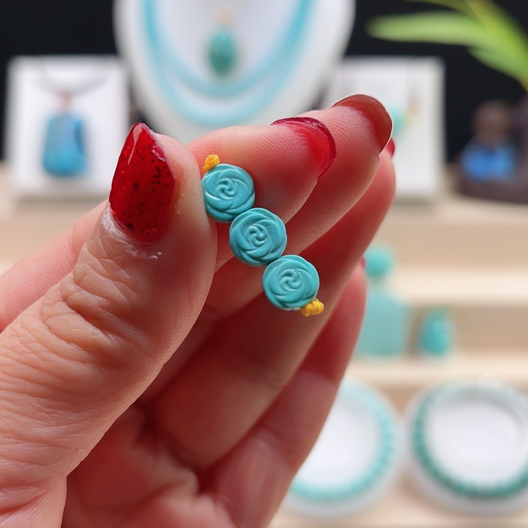 绿松石配饰未镶嵌