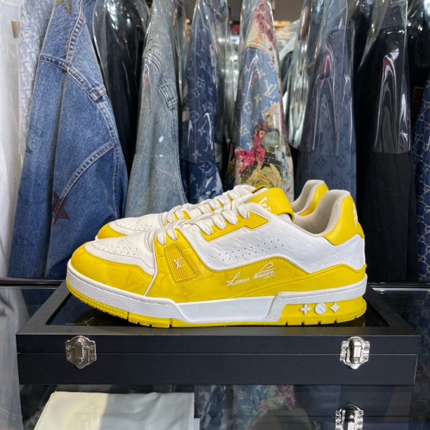 99新 LouisVuitton/路易威登 白黄浮雕板鞋/42码/无盒/已鉴定洗护
