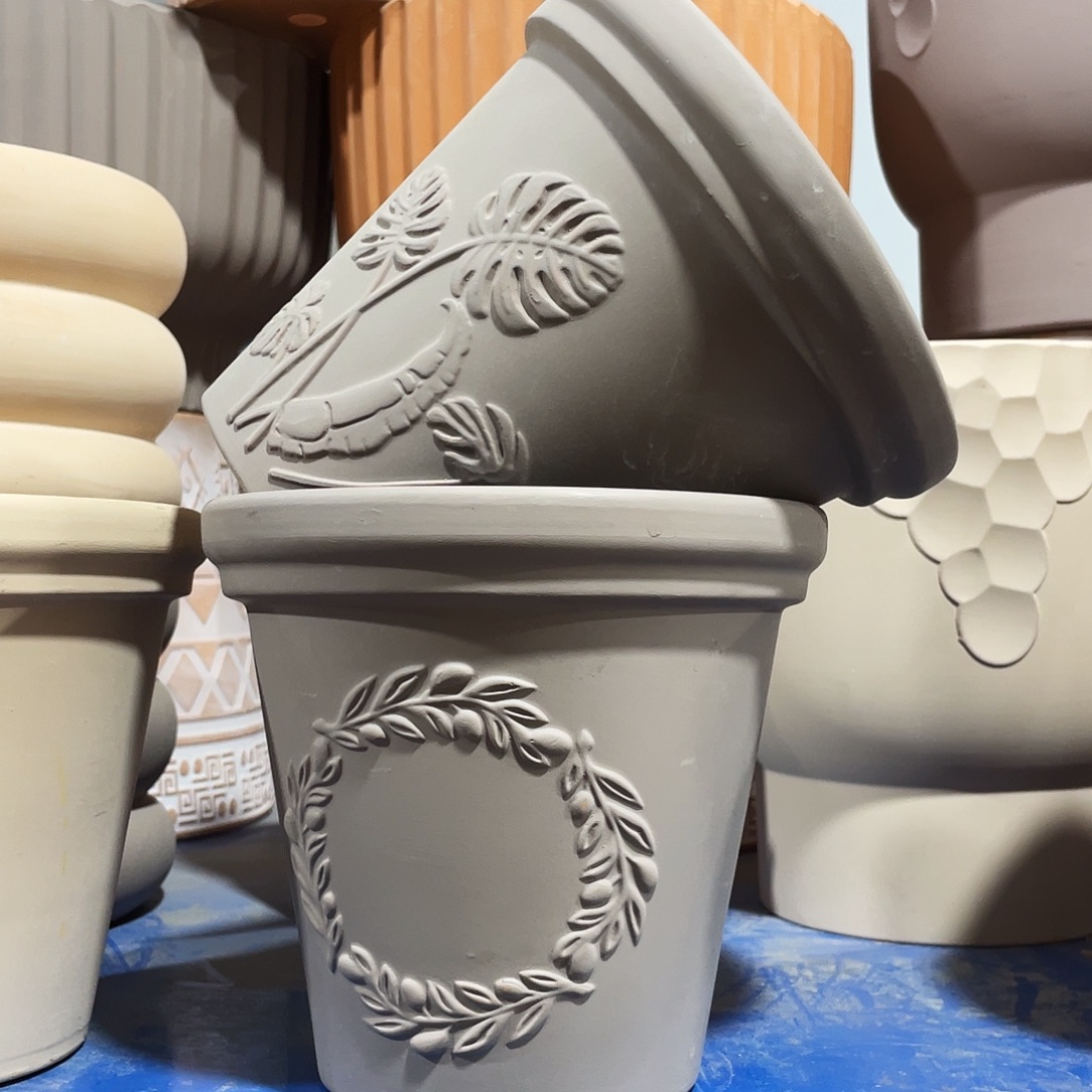 口19.5×18   灰色橄榄枝➕奶茶色花环，托➕盆2套