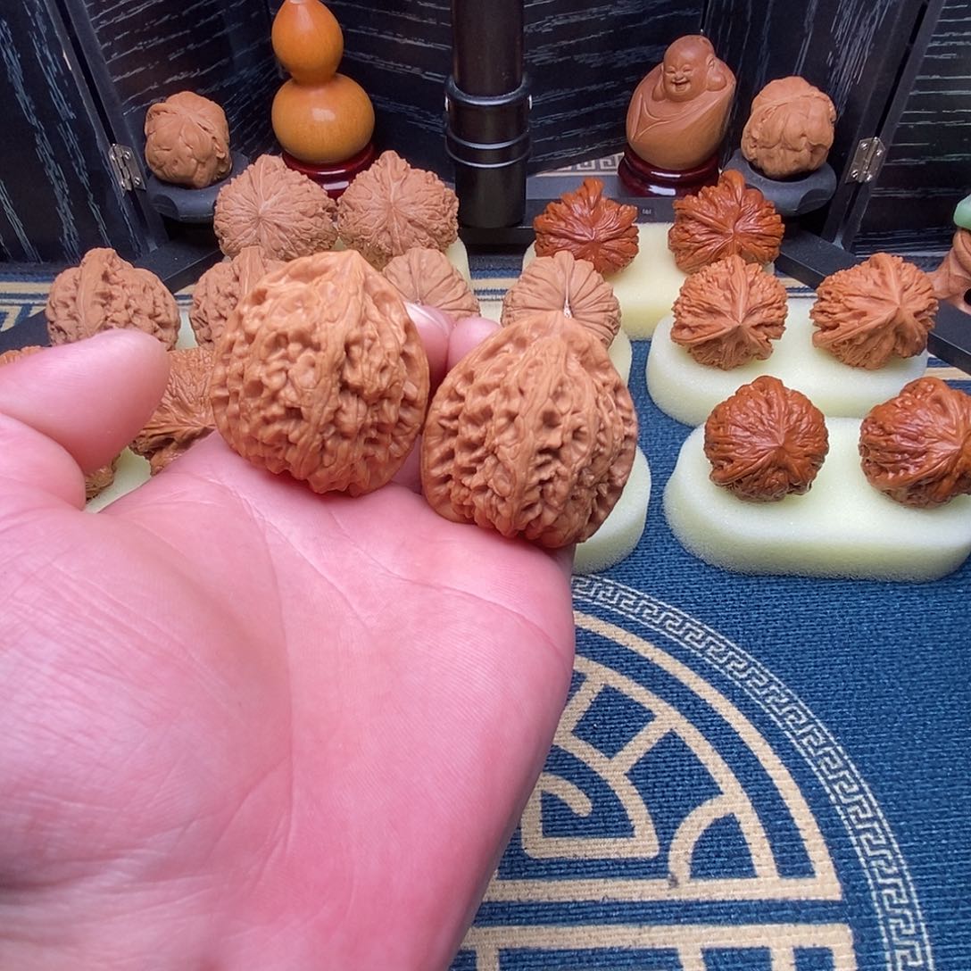 吊坠文玩核桃红锦鲤边肚41尺