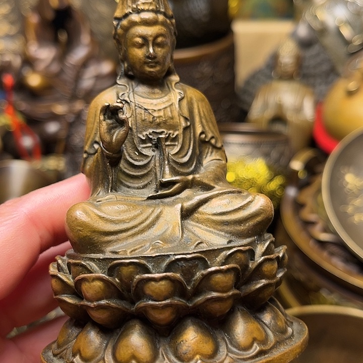 精美铜器批发档口