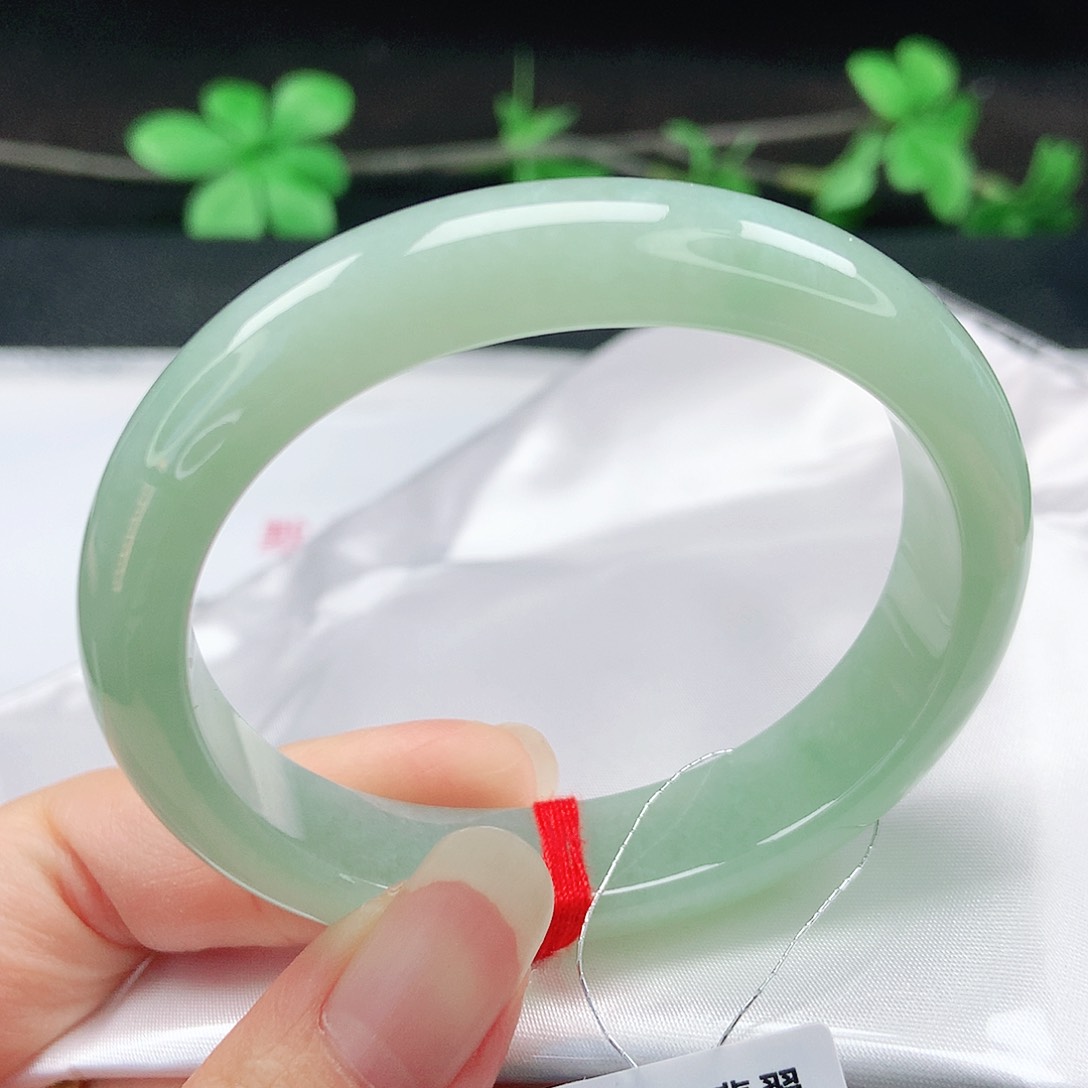 未镶嵌手镯（贵妃镯）翡翠55贵