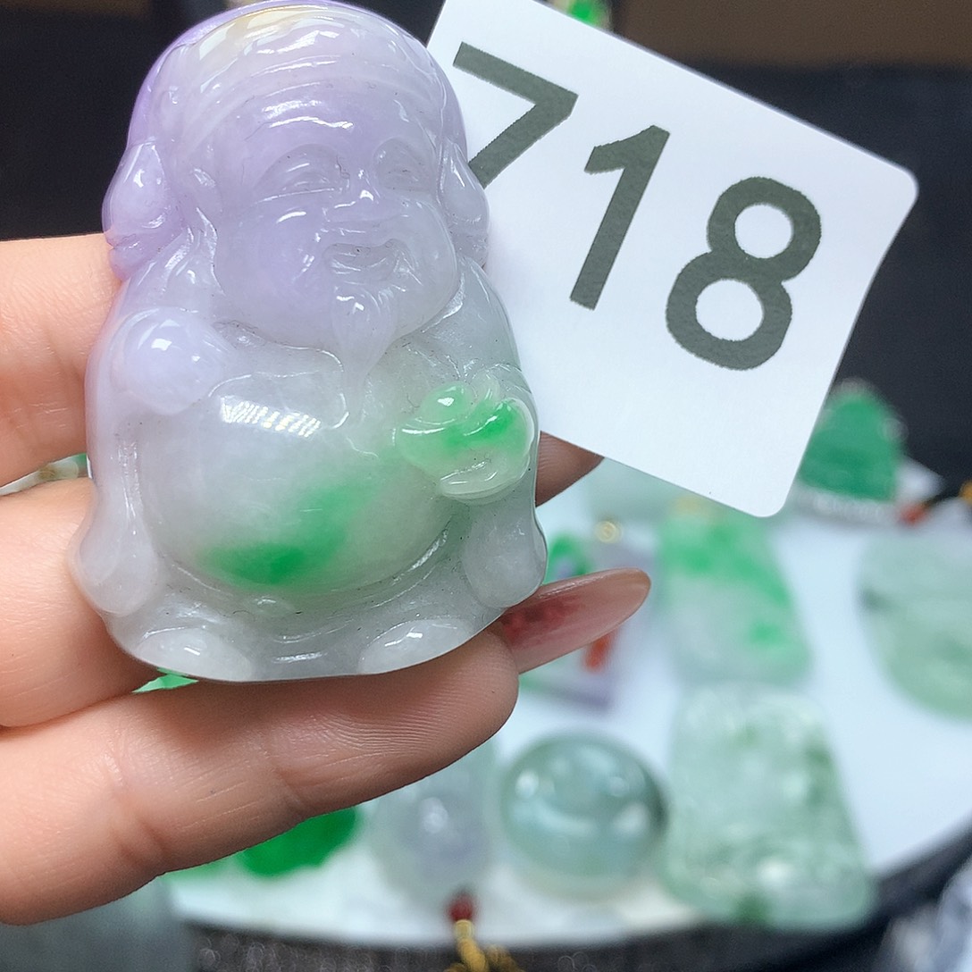 翡翠吊坠(赠链)未镶嵌