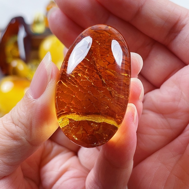 琥珀未镶嵌裸石吊坠