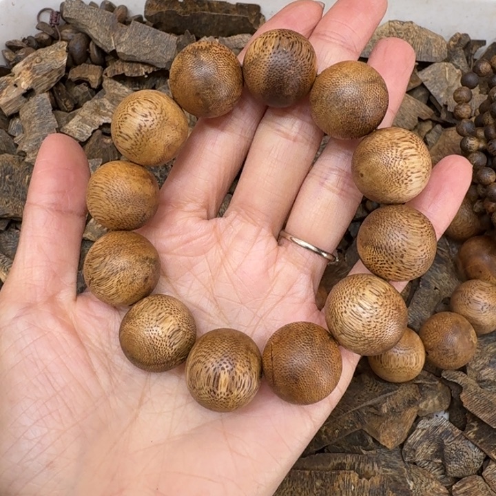 沉香手串乌身圆圆多样性发货1