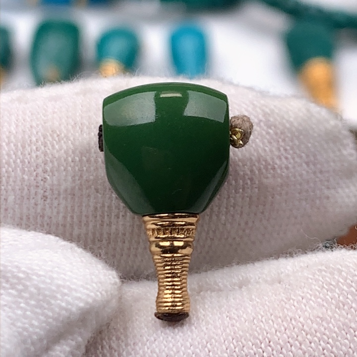 绿松石车挂18K金镶嵌