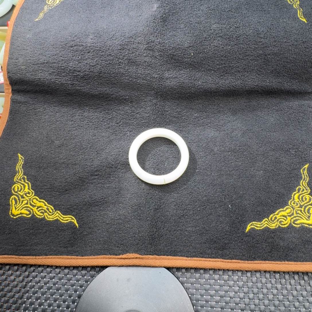 和田玉（糖玉）未镶嵌手链