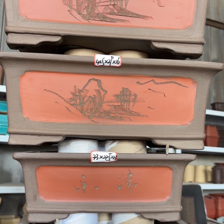 紫砂花盆            138-4