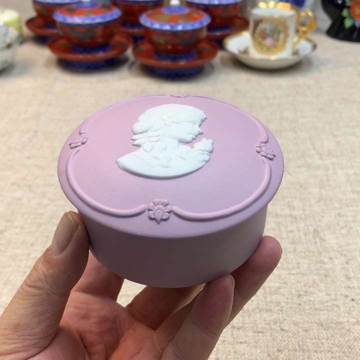 金瓷阁家的美丽瓷器