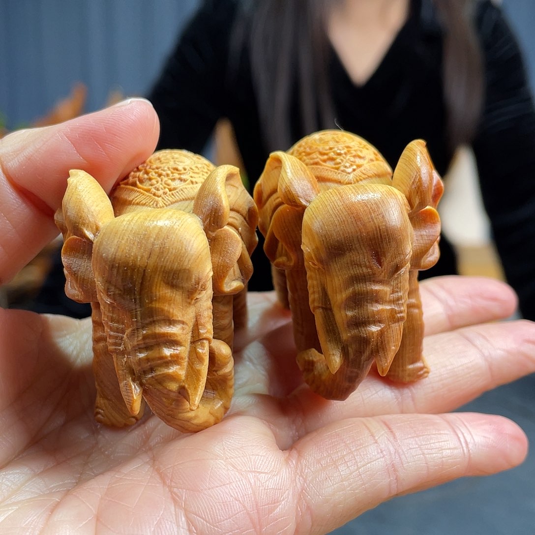 柏木（崖柏）手把件