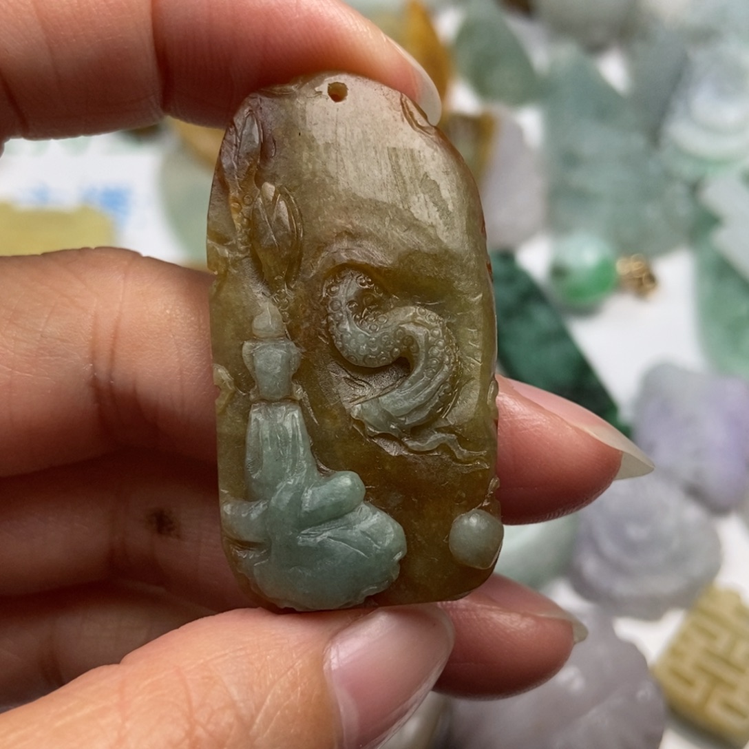 翡翠未镶嵌颈饰翡翠