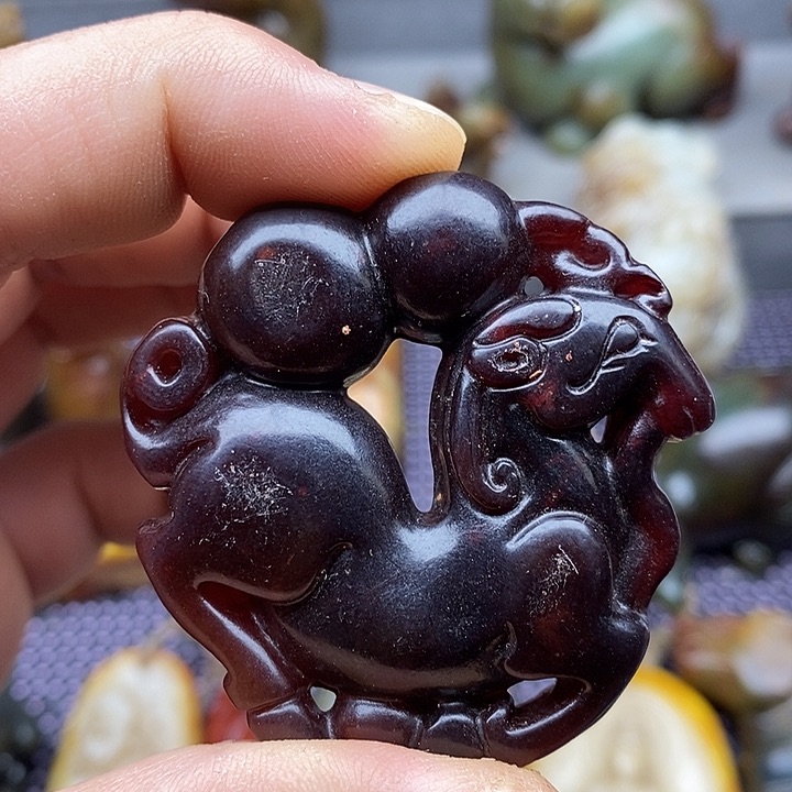 未镶嵌蛇纹石玉颈饰