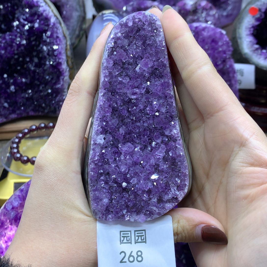 紫晶大型摆件（非配饰）未镶嵌