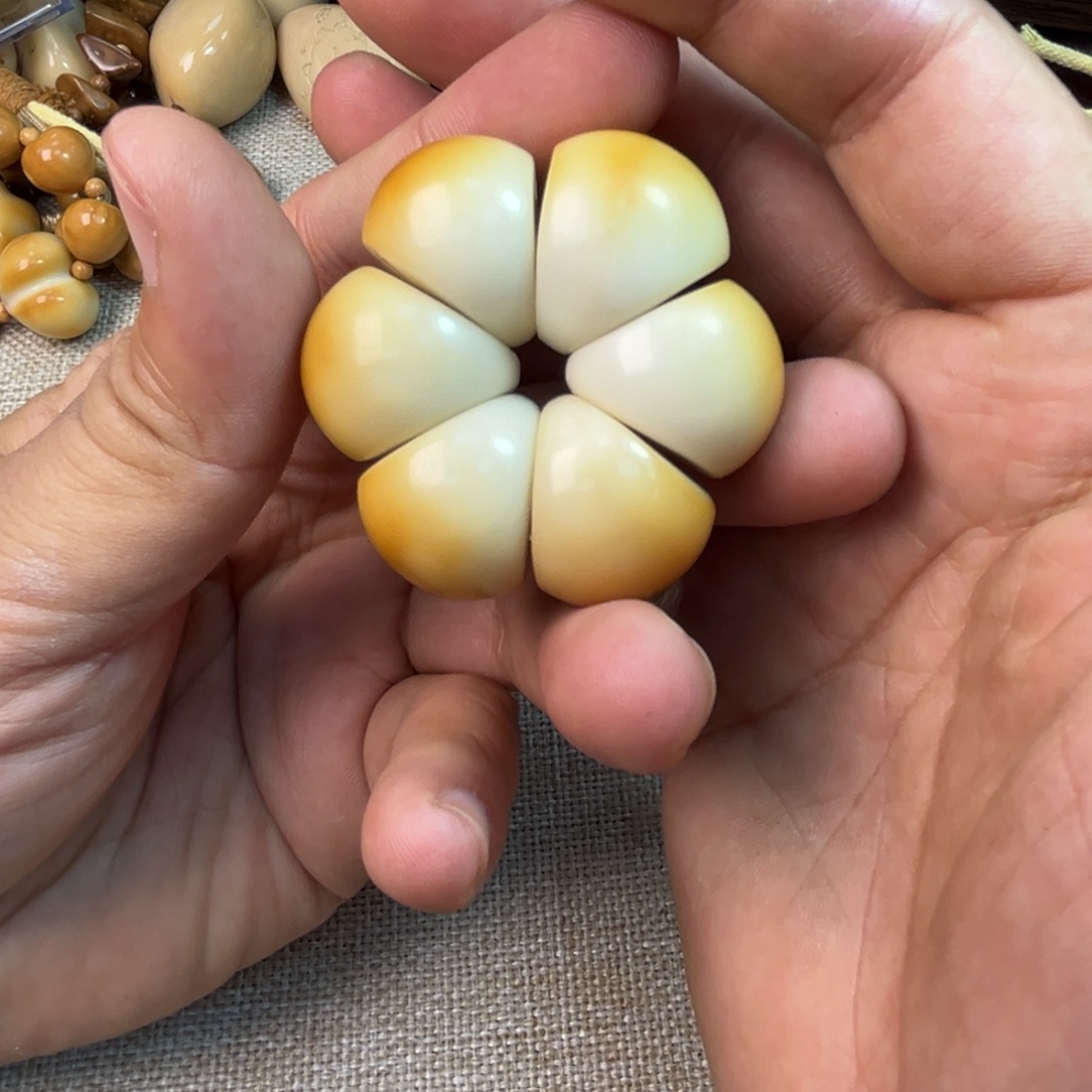 只买单纯的吊坠，没带链子，属的性质。