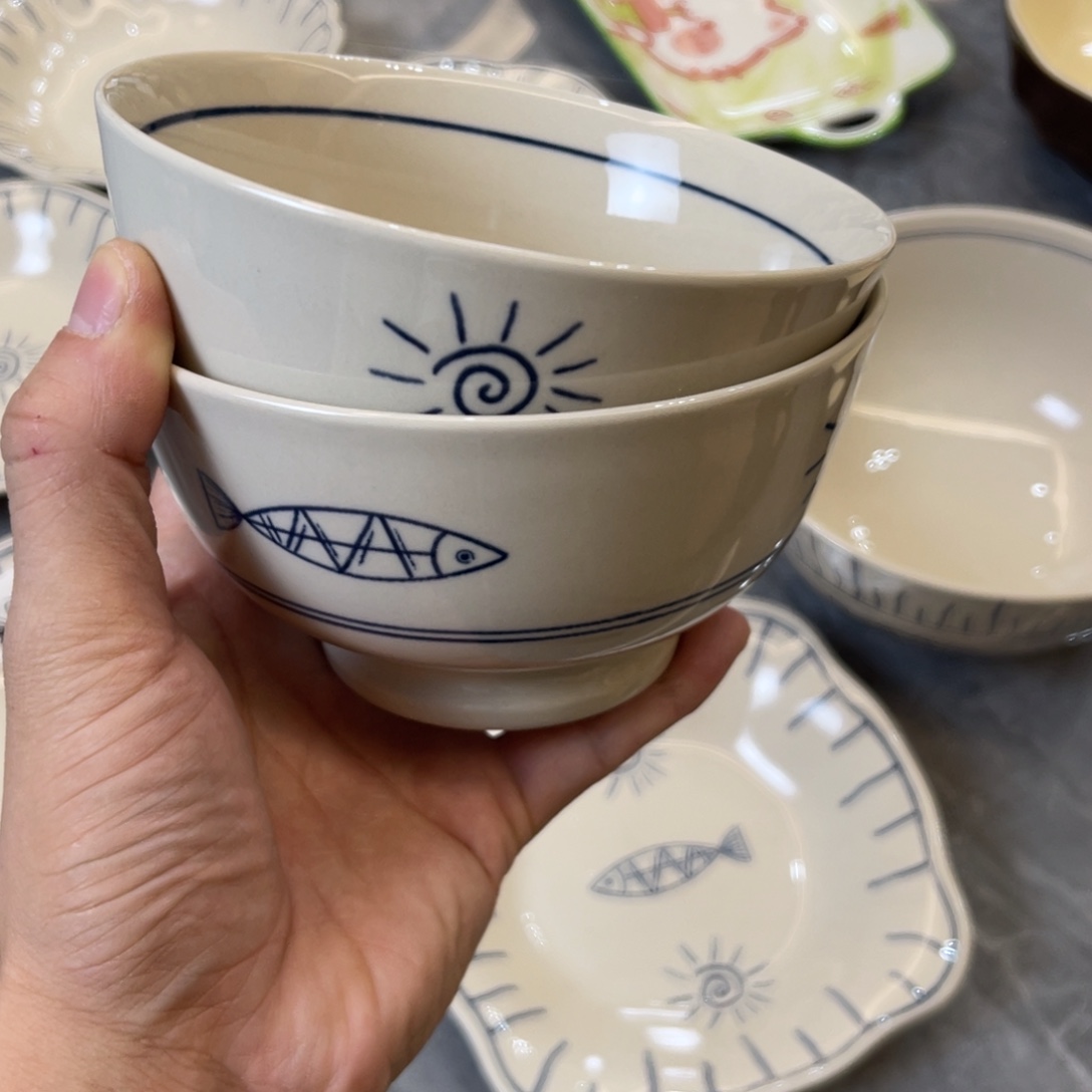 陶瓷微瑕餐具介意勿拍，满18飞！